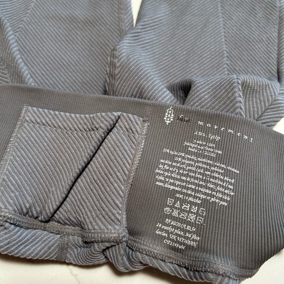 Free People Movement Ribbed Full Length Gray Leggings Size Small - Picture 6 of 7